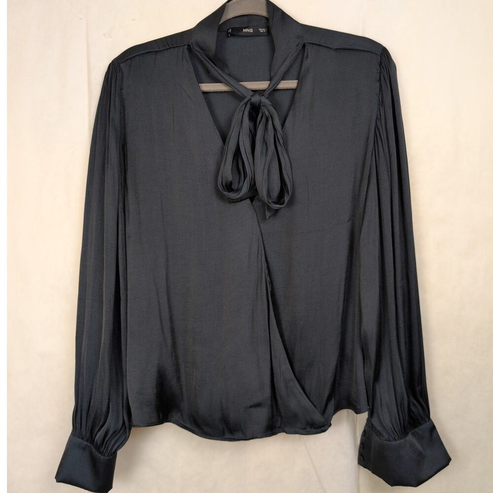 Mango black balloon sleeve tie neck satin top Size Large Retro Preppy Career